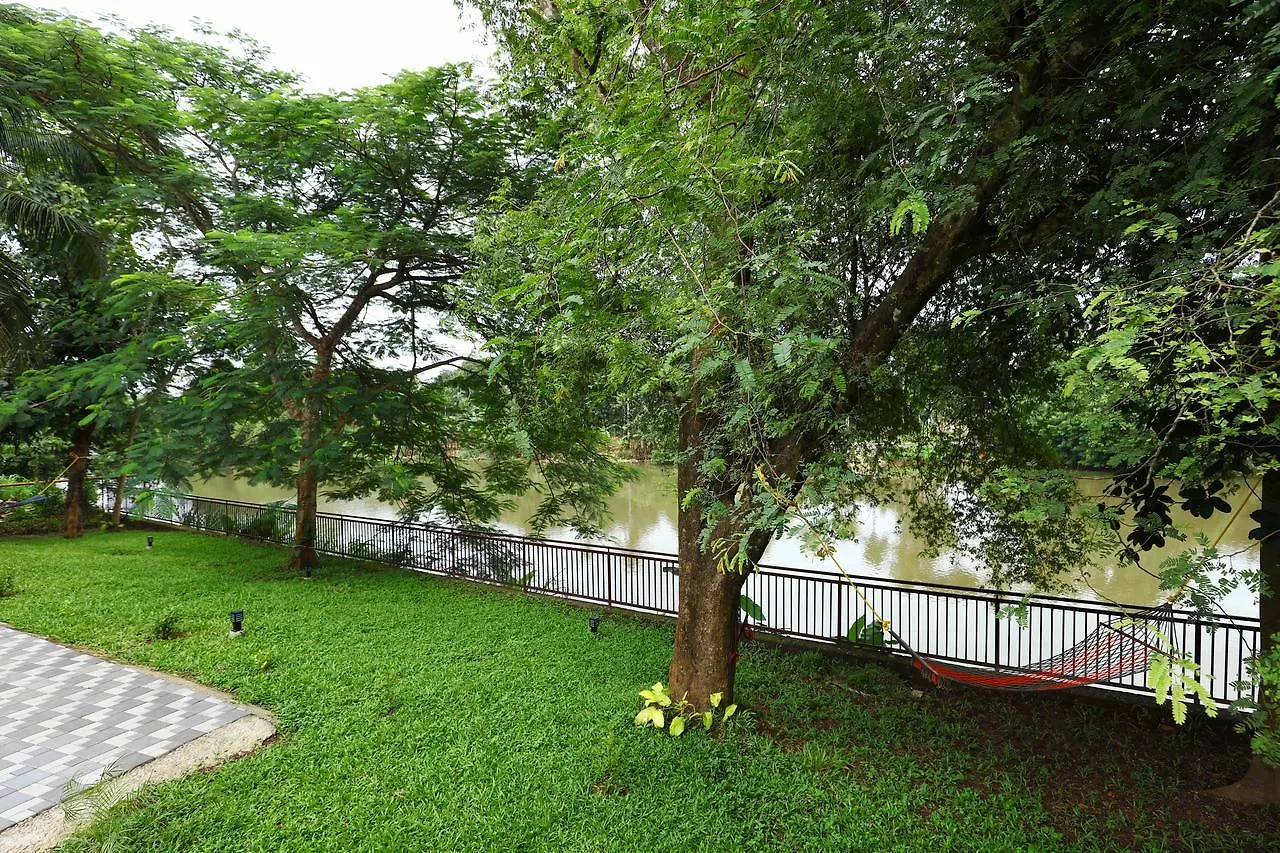 Nadhiyoram River Retreat Kochi 4*,