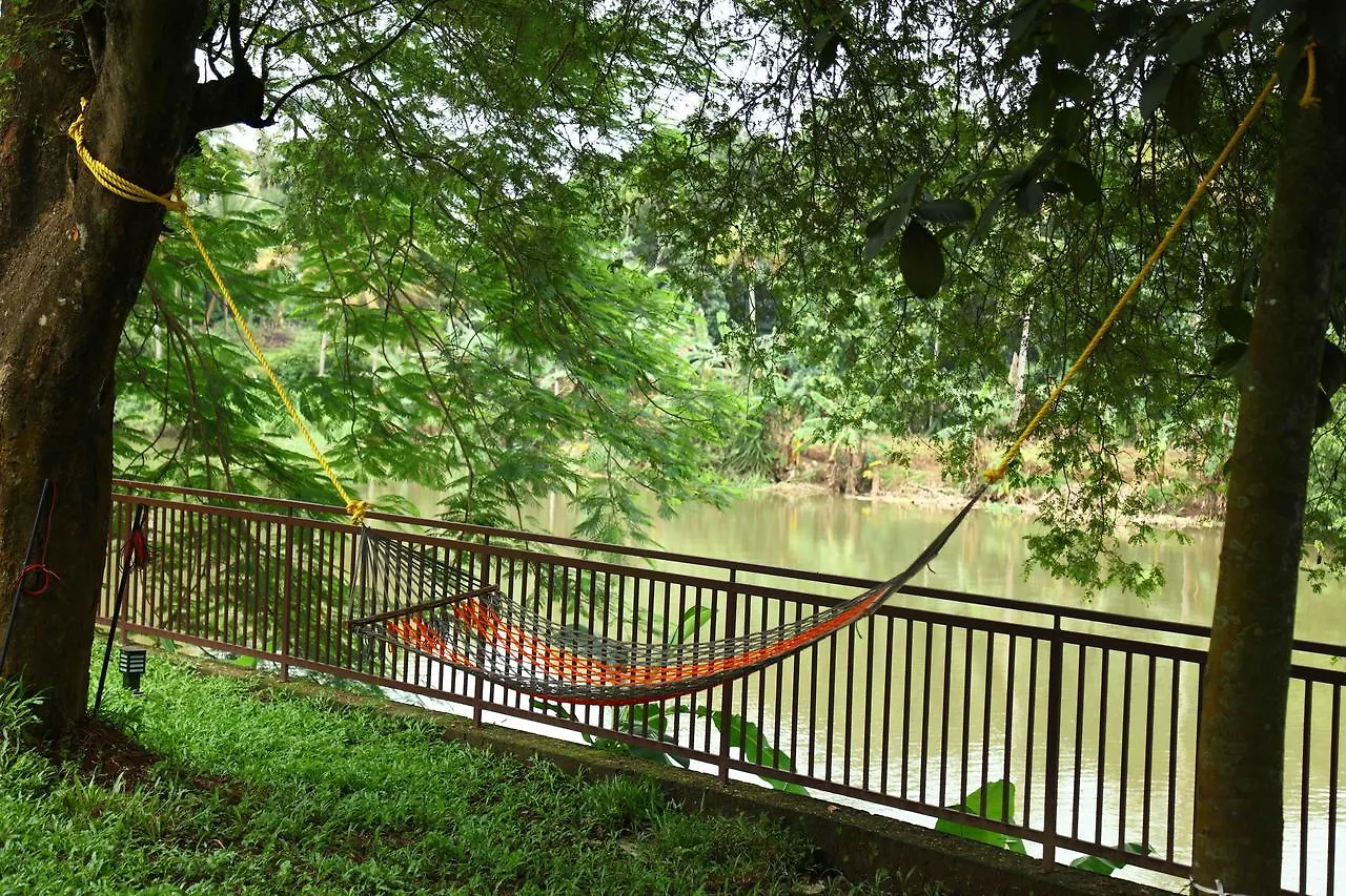 Nadhiyoram River Retreat Kochi Bed & Breakfast